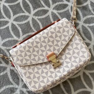 Elegant Cream and Red Geometric Crossbody Bag